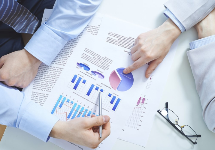 Best Practices for Small Business Analytics Monitor the expense of acquiring new customers